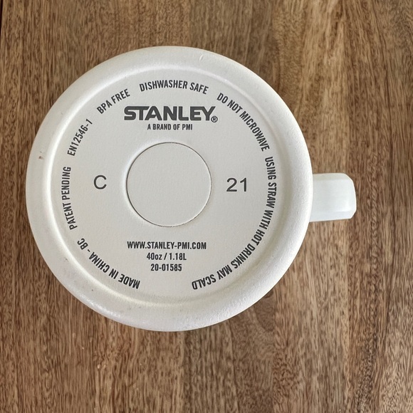 Stanley 40oz Quencher. Gently used model (first version). Straw not included. - Picture 3 of 3